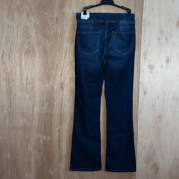 Free People We The Free in my feelings mid rise crop boot, SMALL - Picture 4 of 11